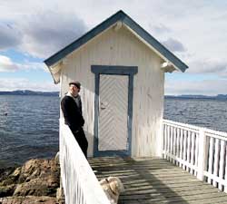 Erik Huslænds badehus er et yndet samlingsted for familie og venner på varme sommerdager.