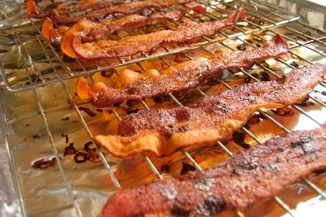 bacon på rist i ovn