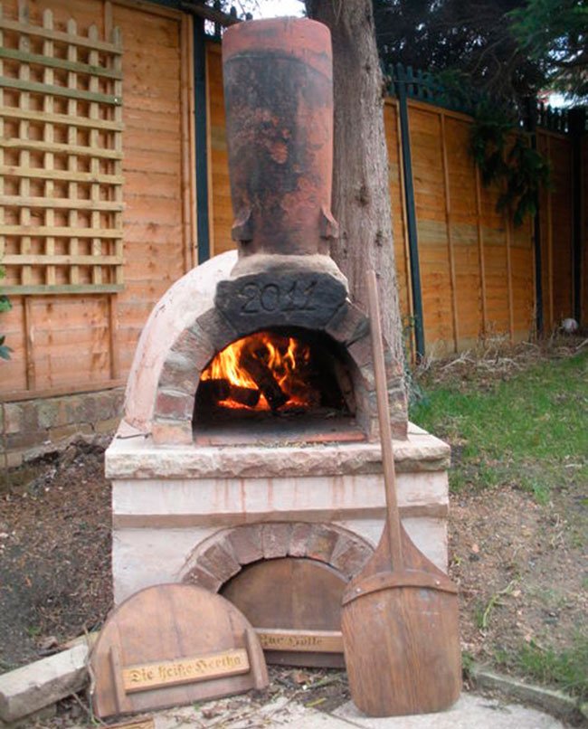 Du kan også bygge en mer avansert pizzaovn, der du bruker gjenbruksmaterialer.