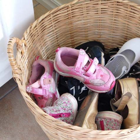 Smart: Bloggeren Silje West Hylland oppbevarer skoene i en kurv. 
