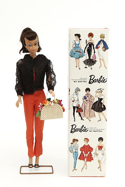 Ponytail Barbie med kartong