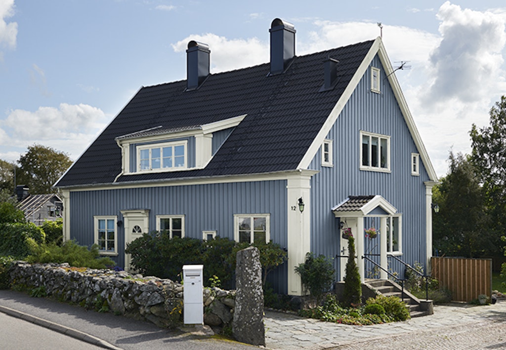 grå/blå husfarge
