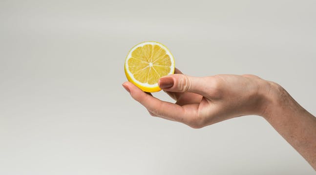 6 geniale måder du kan bruge citroner på i hjemmet