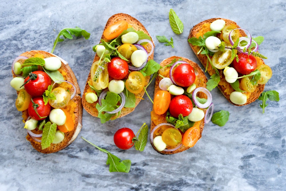 Bruschetta med græskarmos og mynte