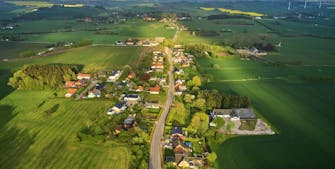 En dansk landsby set fra luften