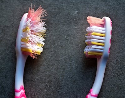 gammel og ny tandbørste